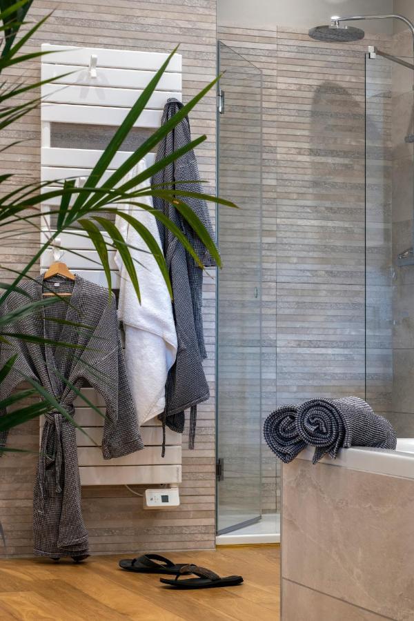 Escale Rochelaise B&B, Spa Bain Nordique Et Sauna Tonneau La Rochelle  Exteriör bild